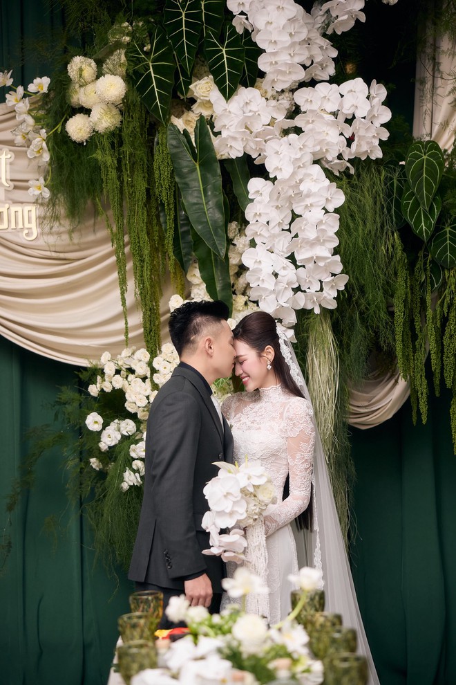 Lễ đón dâu Đỗ Hà và thiếu gia tập đoàn Sơn Hải: Cô dâu cực xinh, thái độ mẹ chồng gây chú ý- Ảnh 9.