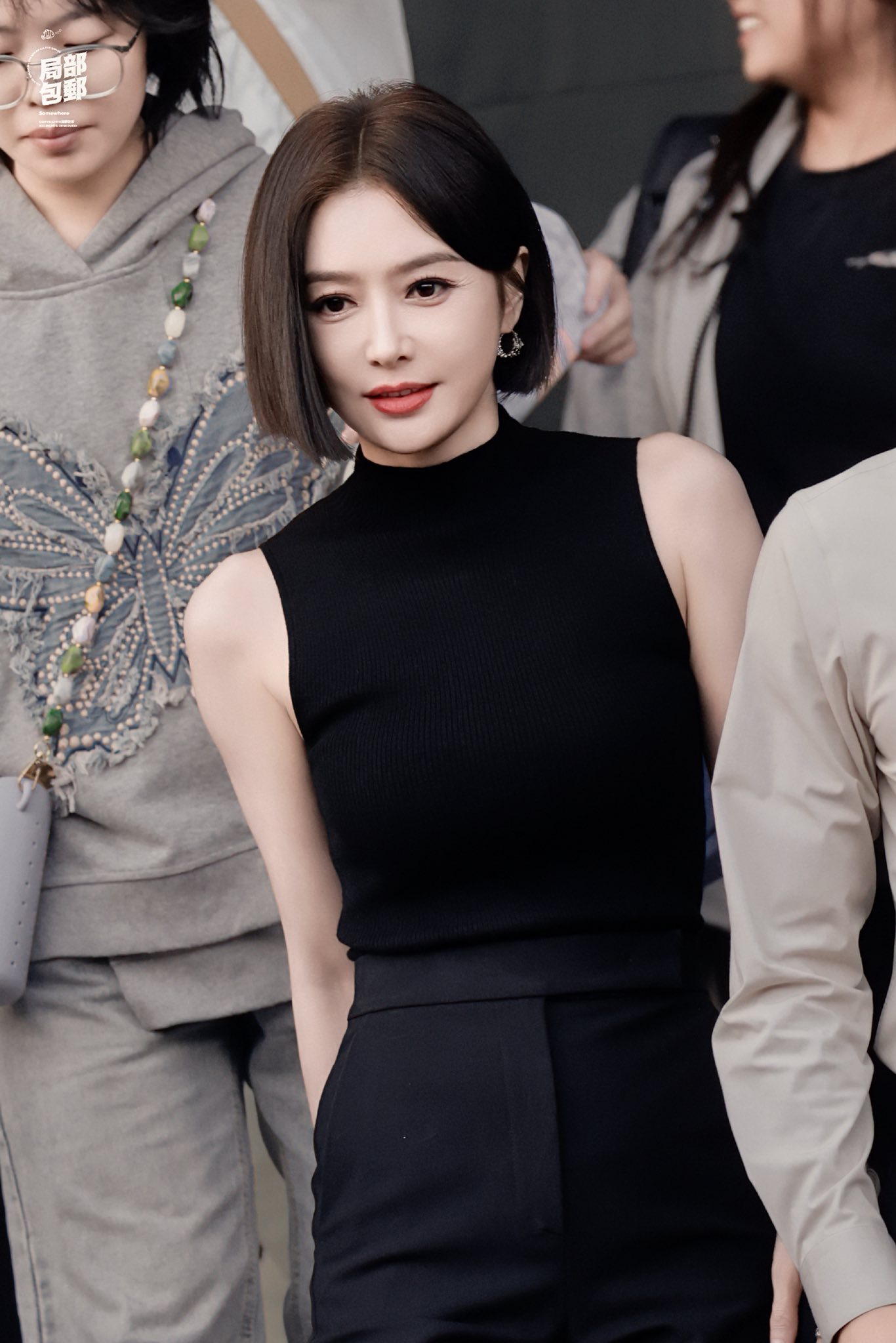 Đây là người thật hay là AI: Eo mỏng như giấy A4, chân dài vô cùng tận, bao nhiêu cái đẹp dồn hết vào 1 người- Ảnh 5. Đây là người thật hay là AI: Eo mỏng như giấy A4, chân dài vô cùng tận, bao nhiêu cái đẹp dồn hết vào 1 người- Ảnh 5.