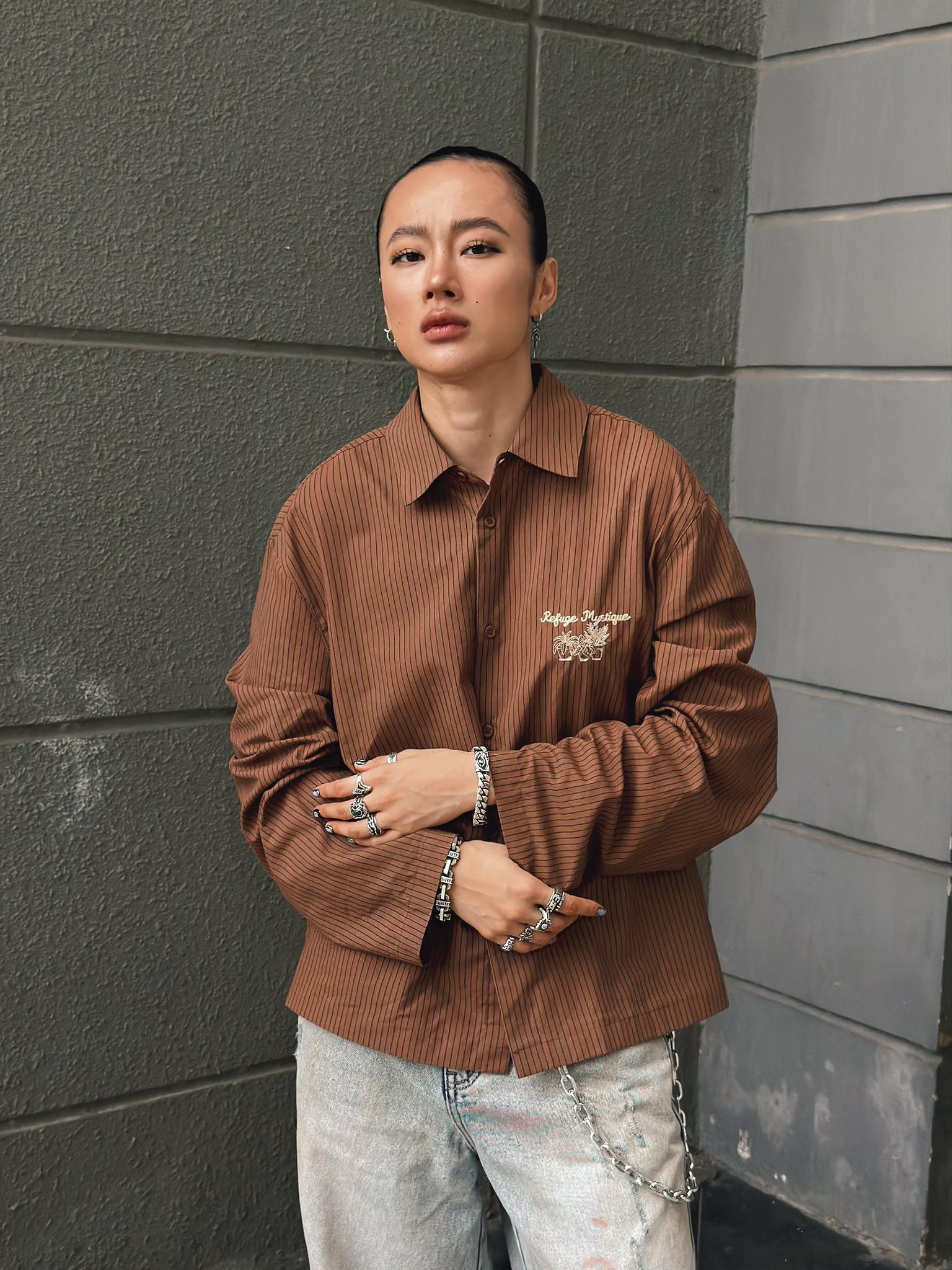 Angela Phương Trinh lạ lắm, sao lại có