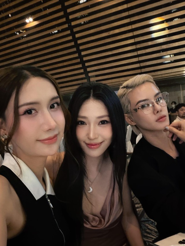 Nửa showbiz đến chúc phúc Chế Nguyễn Quỳnh Châu: Hoà Minzy nổi bần bật trong váy xuyên thấu, Ngô Kiến Huy - Khổng Tú Quỳnh đụng mặt- Ảnh 2.