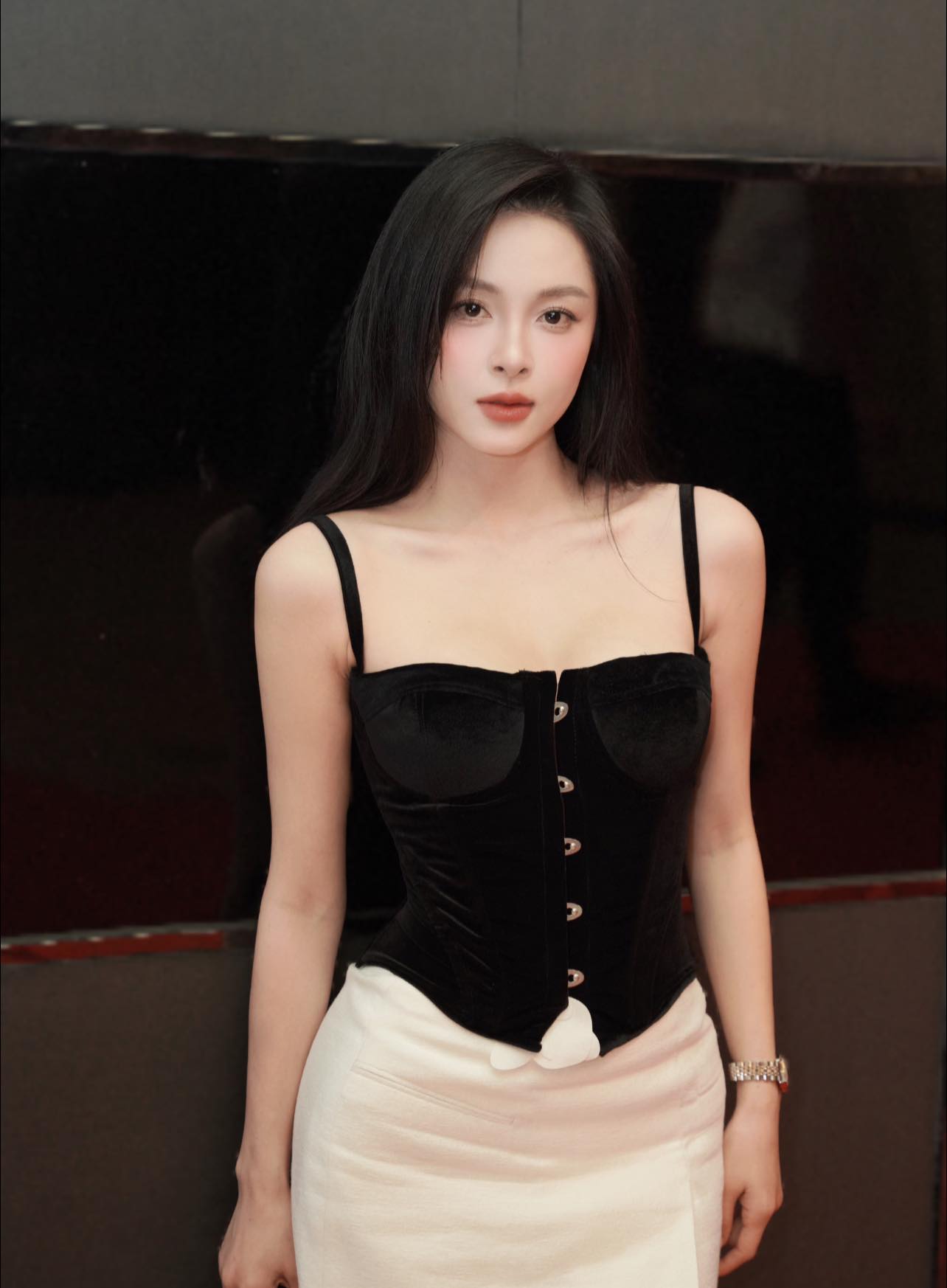 Nhìn mỹ nhân Việt này xong chỉ ước có thuốc xóa ký ức: Mắt trợn ngược cả ngày, giỏi nhất là đóng vai nạn nhân- Ảnh 9.