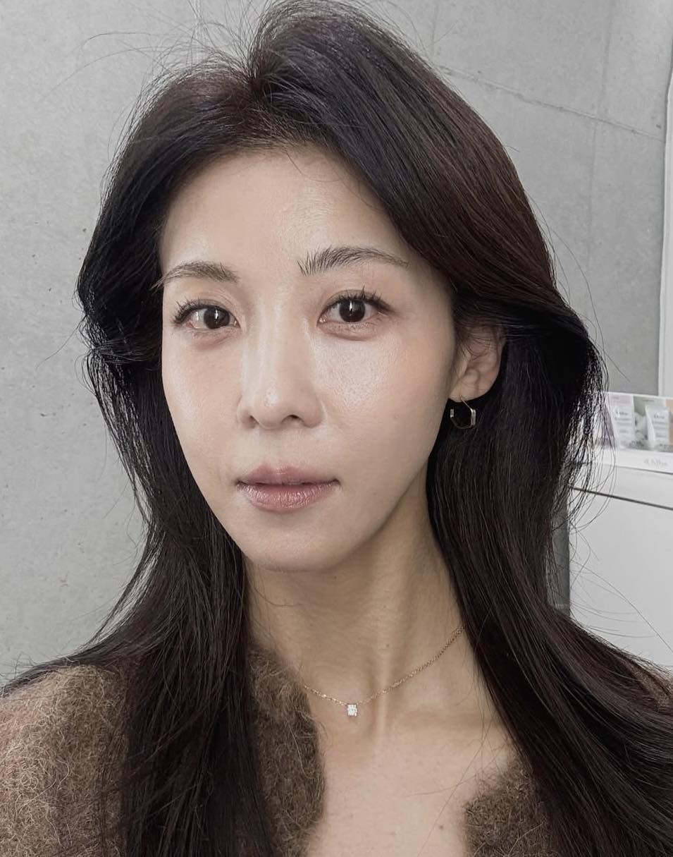 Hậu trường cảnh nóng hot nhất phim Sex Is Zero: Nữ chính bị hành đến mức