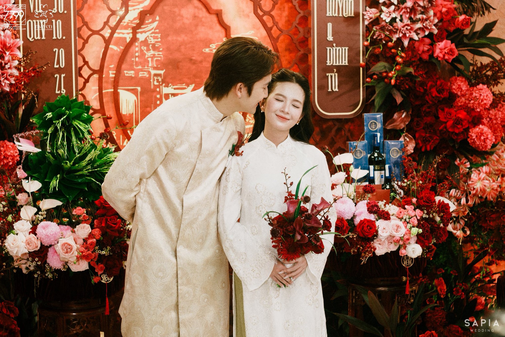 Đám cưới diễn viên Đình Tú - Ngọc Huyền: Dâu rể gấp đôi visual, Quỳnh Nga và dàn mỹ nhân Vbiz đổ bộ- Ảnh 13.