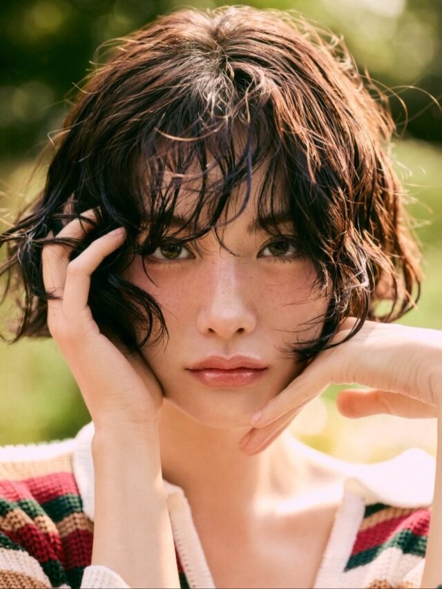 "Kẻ cắp gặp bà già": Bị cướp cầm dao đe dọa, mỹ nhân đẹp nhất thế giới và mẹ lao vào đánh cướp nhập viện 572901548185418782710409792421 17631878637171102835321 1763196616659 17631966178231926725085 1763364621404 17633646224561978879704