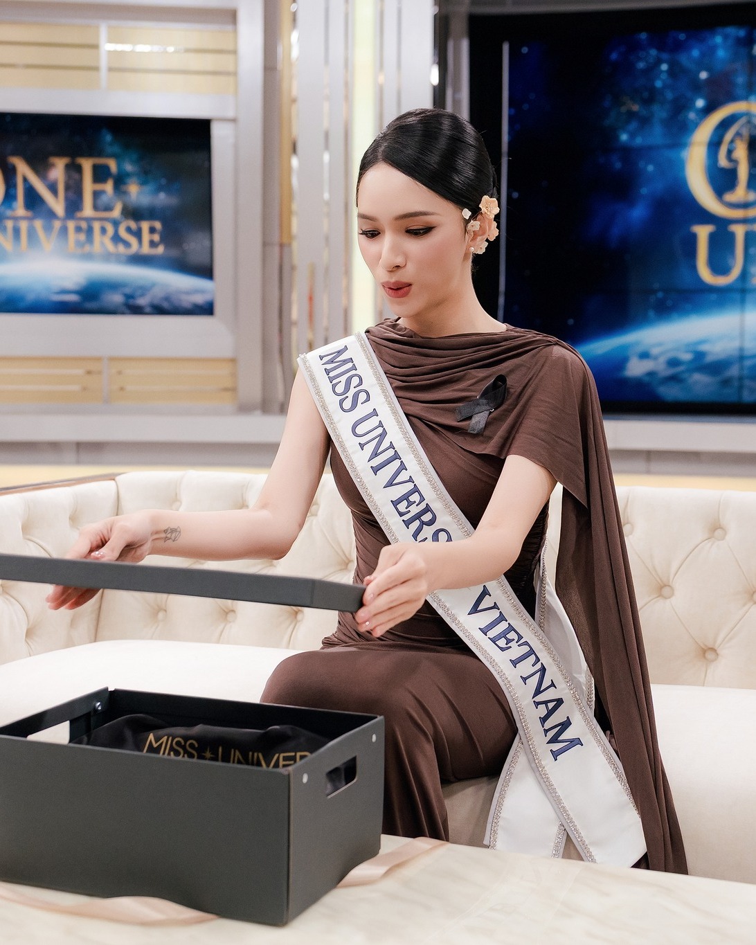 Biến căng: Miss Universe và ông Nawat đấu tố như cái chợ, kết quả của Hương Giang sẽ bị huỷ?- Ảnh 4.