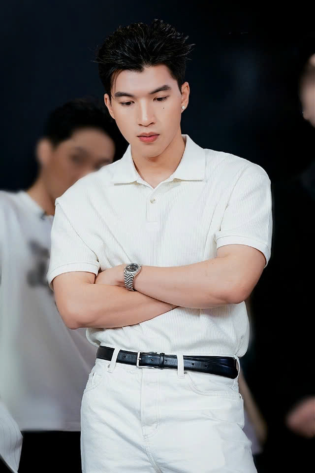 Thông báo nóng từ fan HIEUTHUHAI giữa lúc thần tượng lộ ảnh riêng tư với bạn gái- Ảnh 3.