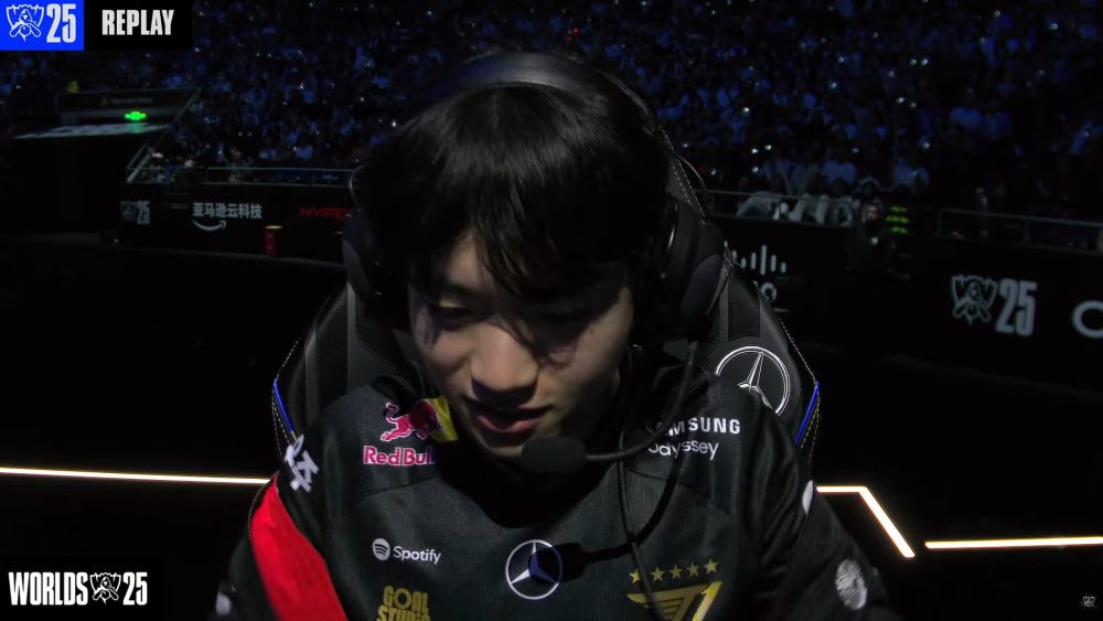 Khoảnh khắc khiến fan T1 biết họ chắc chắn thắng rồi- Ảnh 2. Khoảnh khắc khiến fan T1 biết họ chắc chắn thắng rồi- Ảnh 2.