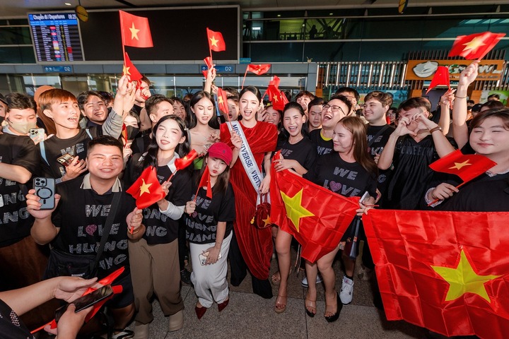 Hương Giang liên tục được truyền thông quốc tế săn đón khi thi Miss Universe- Ảnh 8. Hương Giang liên tục được truyền thông quốc tế săn đón khi thi Miss Universe- Ảnh 8.