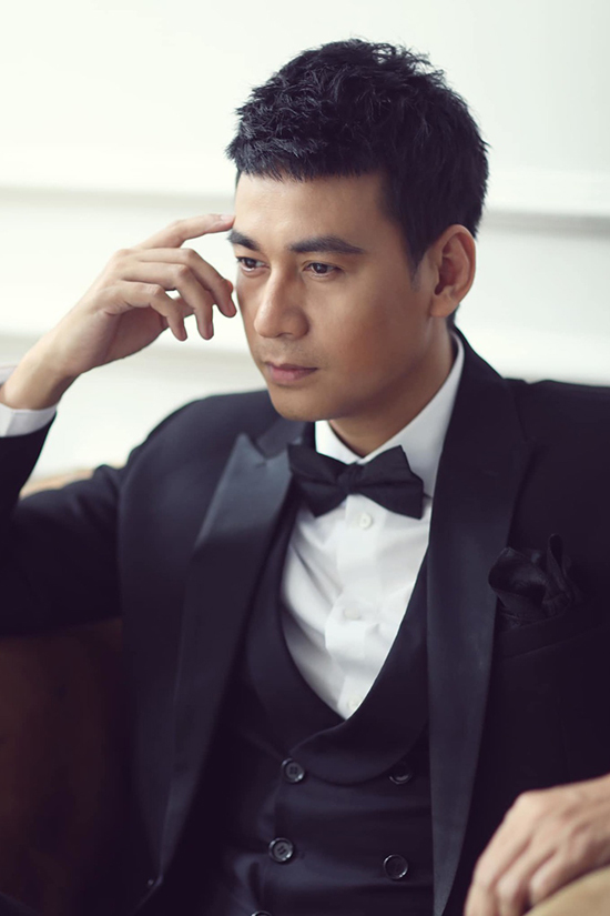 "Trai nhảy Vbiz" lấy vợ kém 17 tuổi: Vừa tốt nghiệp cấp 3 đã cưới gấp, visual U40 khó tin 5741 1666787574 17246464888091501161190 1759426416680 17594264172221689564736 1759457659225 175945766409637775884