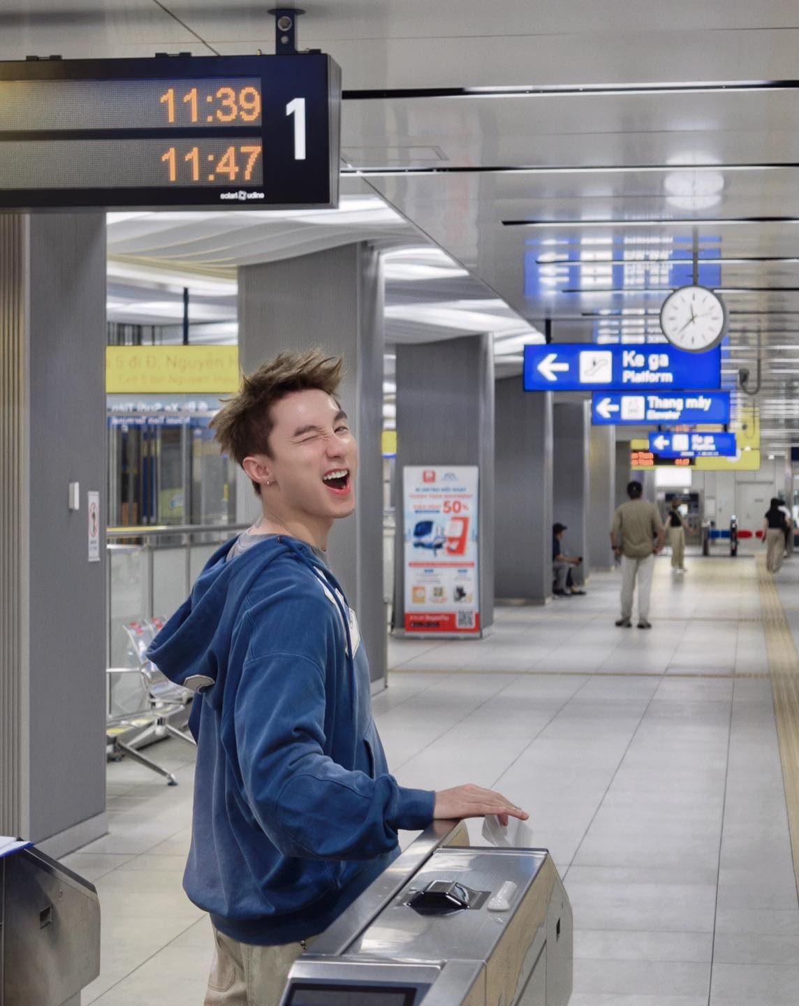 Kỹ năng tàng hình của Sơn Tùng- Ảnh 10. Kỹ năng tàng hình của Sơn Tùng- Ảnh 10.