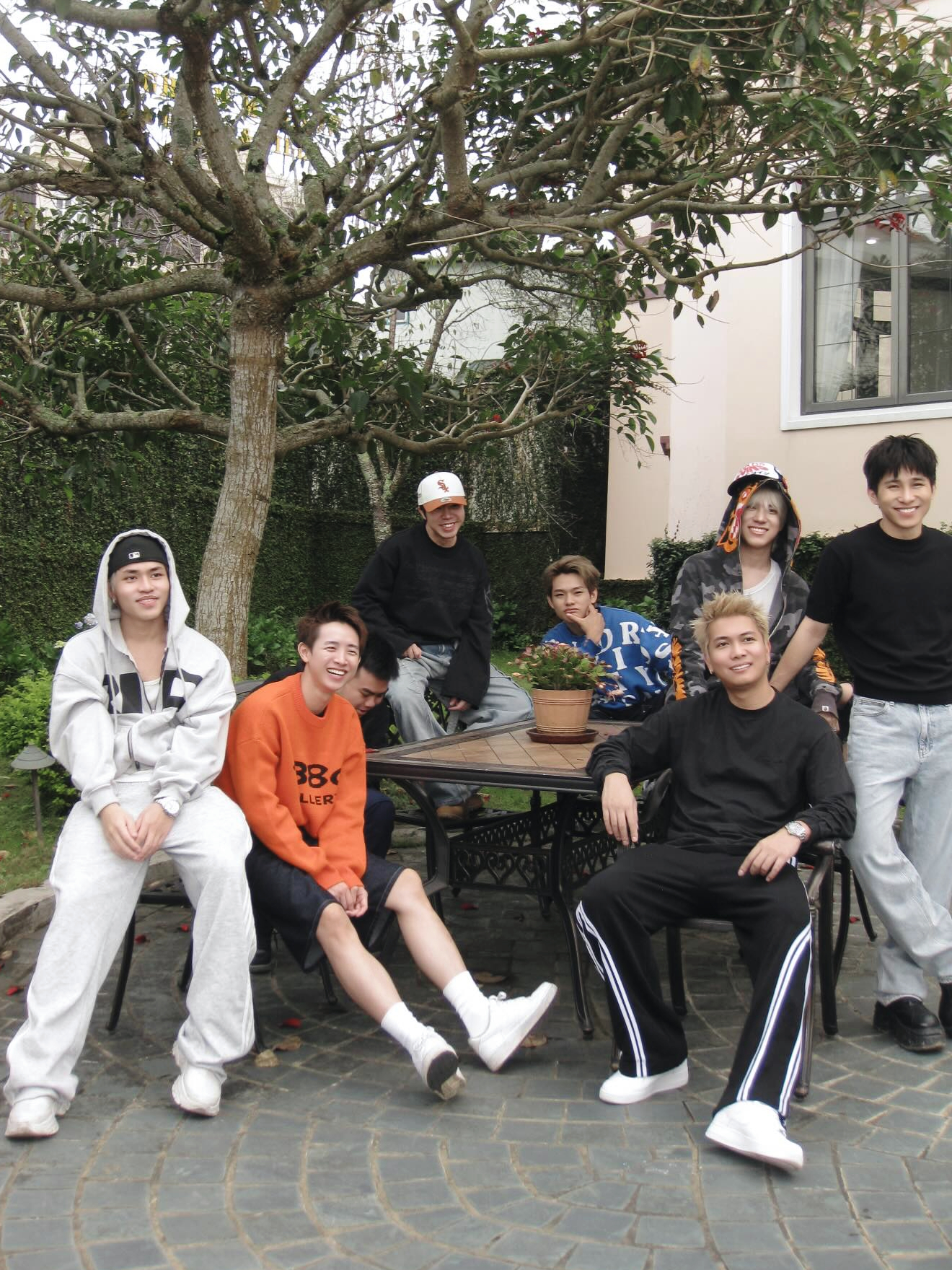 Lại thêm 1 Anh Trai bị