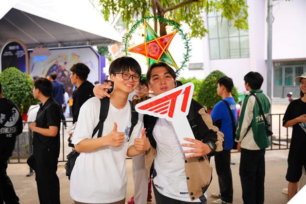 Bầu không khí cuồng nhiệt của Viewing Party CKTG 2025 tại Việt Nam 10