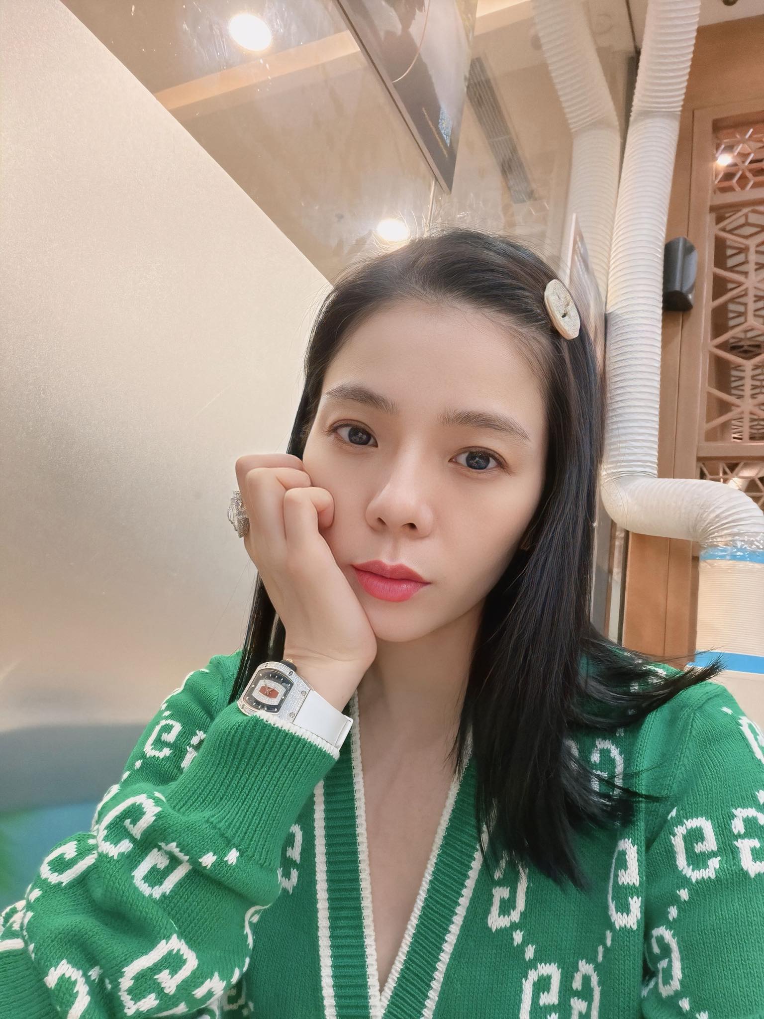 Lệ Quyên đáp trả không khoan nhượng- Ảnh 1. Lệ Quyên đáp trả không khoan nhượng- Ảnh 1.