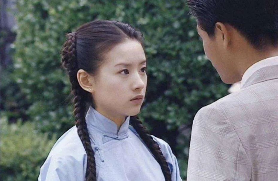 Hơn 20 năm trước, từng có một ngọc nữ không cần trang điểm và ăn diện cầu kỳ vẫn