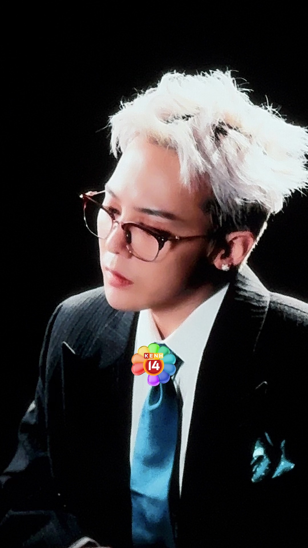 Cận cảnh màn thay đồ xem 1.000 lần vẫn chưa thể thoát ra của G-Dragon ngay trên sân khấu concert!- Ảnh 2.