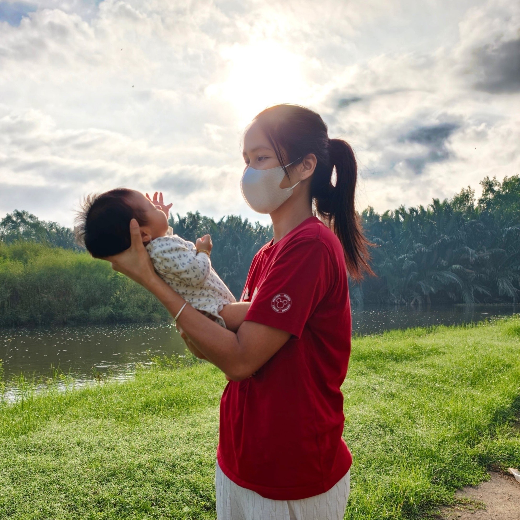 Vợ chồng Hoa hậu H'Hen Niê lại bị nhắc nhở- Ảnh 1. Vợ chồng Hoa hậu H'Hen Niê lại bị nhắc nhở- Ảnh 1.