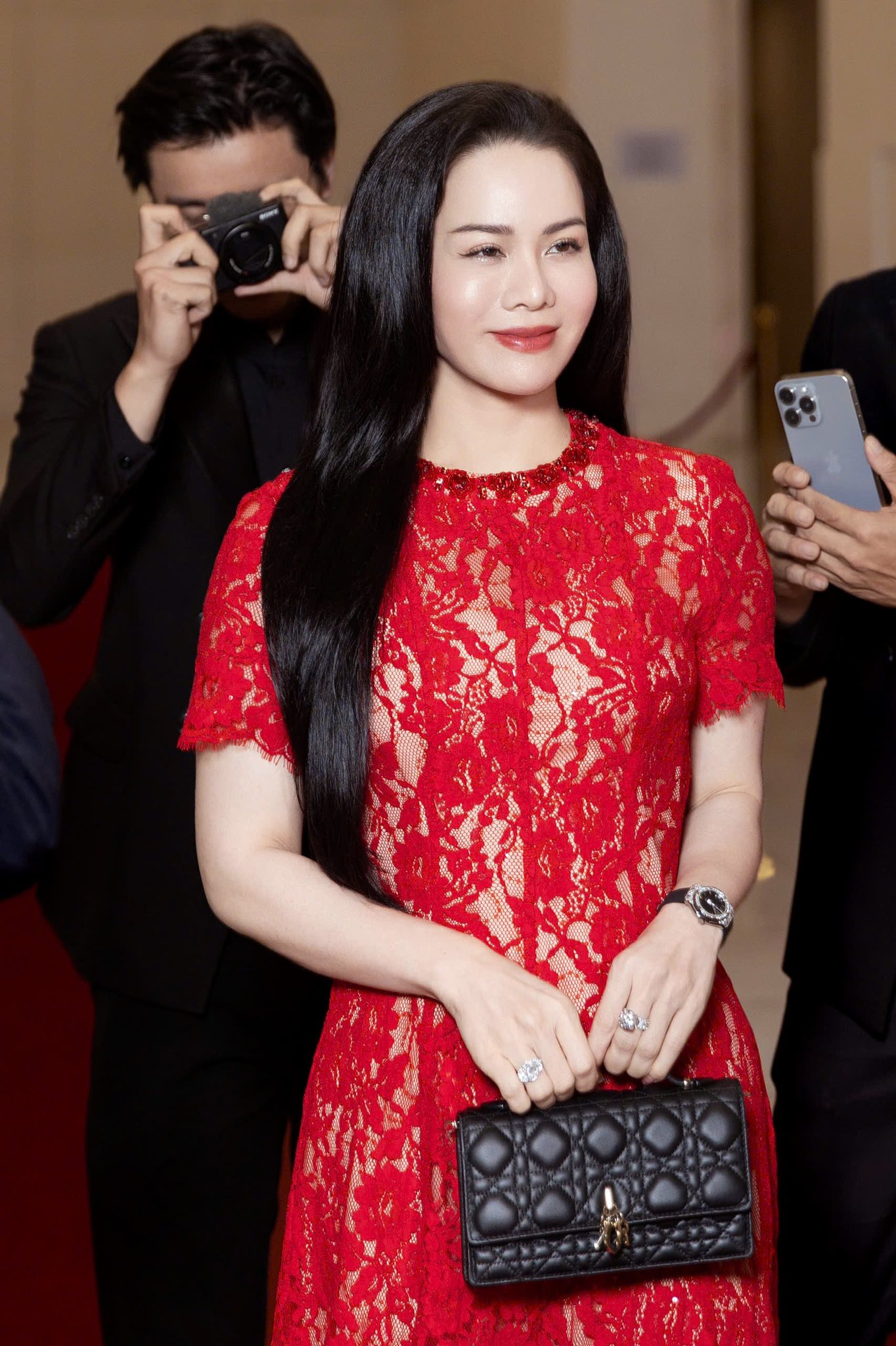 Nhật Kim Anh kêu cứu- Ảnh 1. Nhật Kim Anh kêu cứu- Ảnh 1.