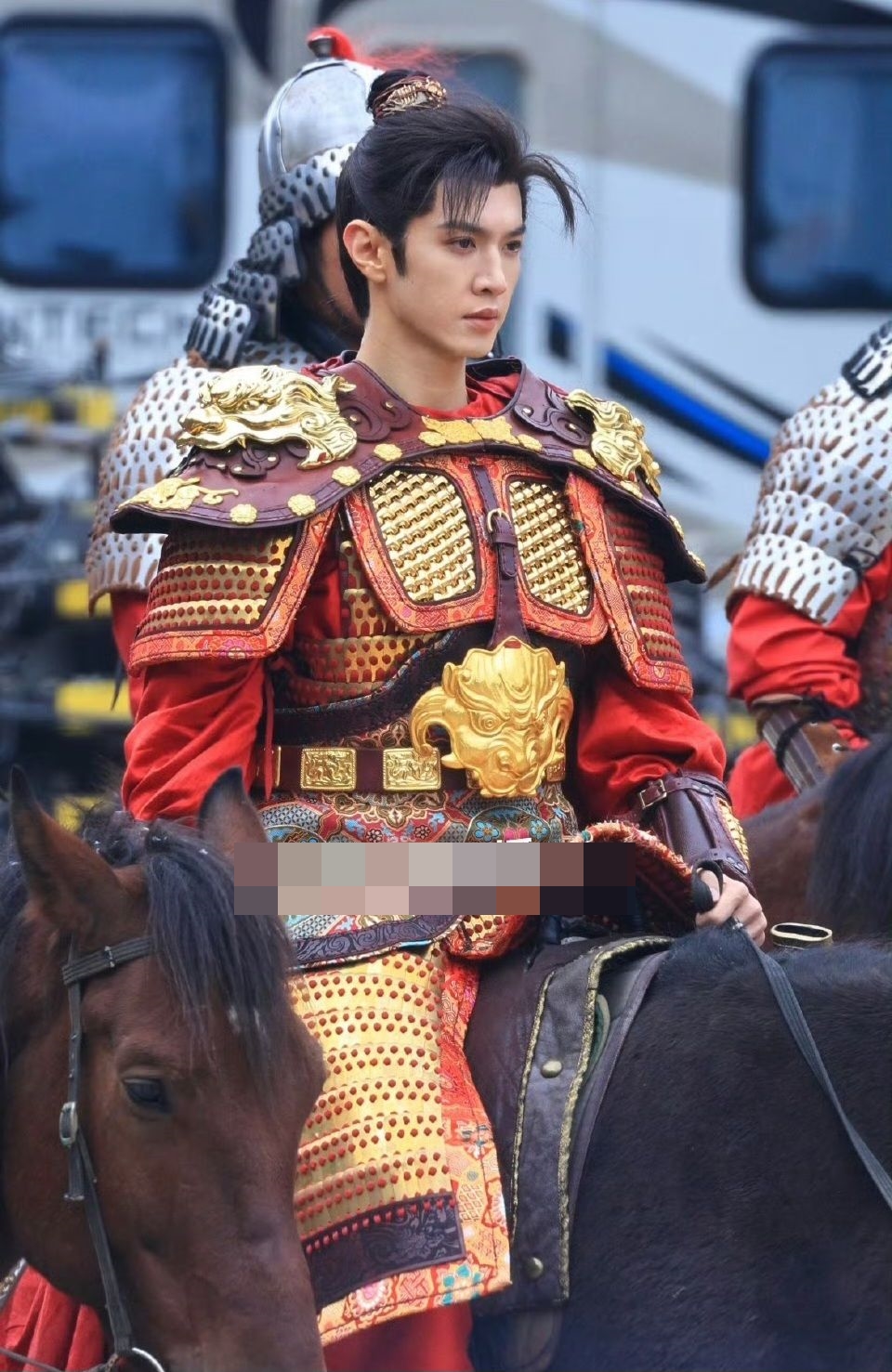 Cả đời chưa thấy mỹ nhân cổ trang nào xấu cỡ này: Mặc váy cưới mà như hóa cương thi, 360 độ toàn góc chết- Ảnh 6.