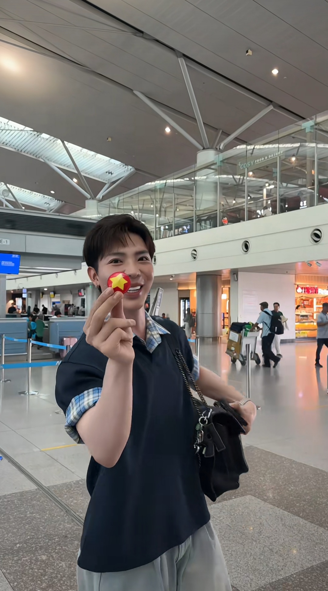 Người đẹp bị ông Nawat mắng chính thức đăng quang, Hương Giang trắng tay tại Miss Universe!- Ảnh 18. Người đẹp bị ông Nawat mắng chính thức đăng quang, Hương Giang trắng tay tại Miss Universe!- Ảnh 18.