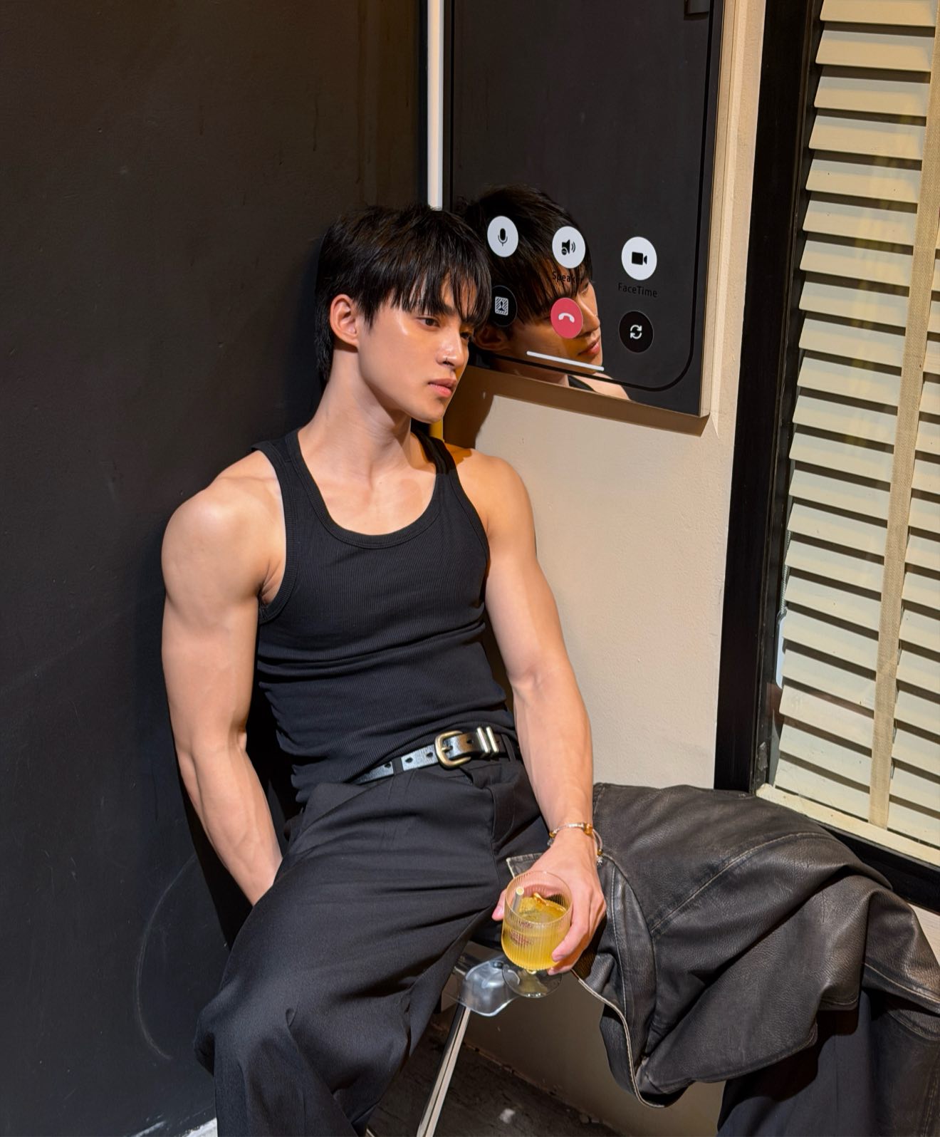 Á hậu Việt và bạn trai kém 10cm vừa công khai được 2 tháng đã rục rịch cưới?- Ảnh 7. Á hậu Việt và bạn trai kém 10cm vừa công khai được 2 tháng đã rục rịch cưới?- Ảnh 7.