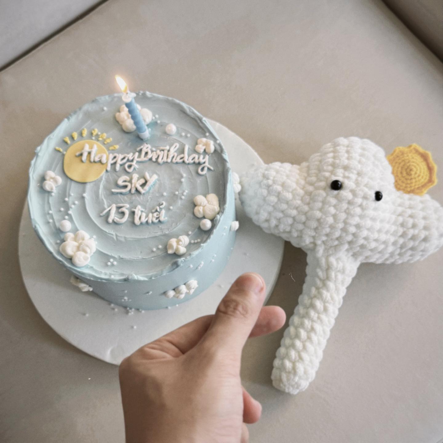 Sơn Tùng và con số 700 triệu đồng đang làm bùng nổ MXH!- Ảnh 2. Sơn Tùng và con số 700 triệu đồng đang làm bùng nổ MXH!- Ảnh 2.