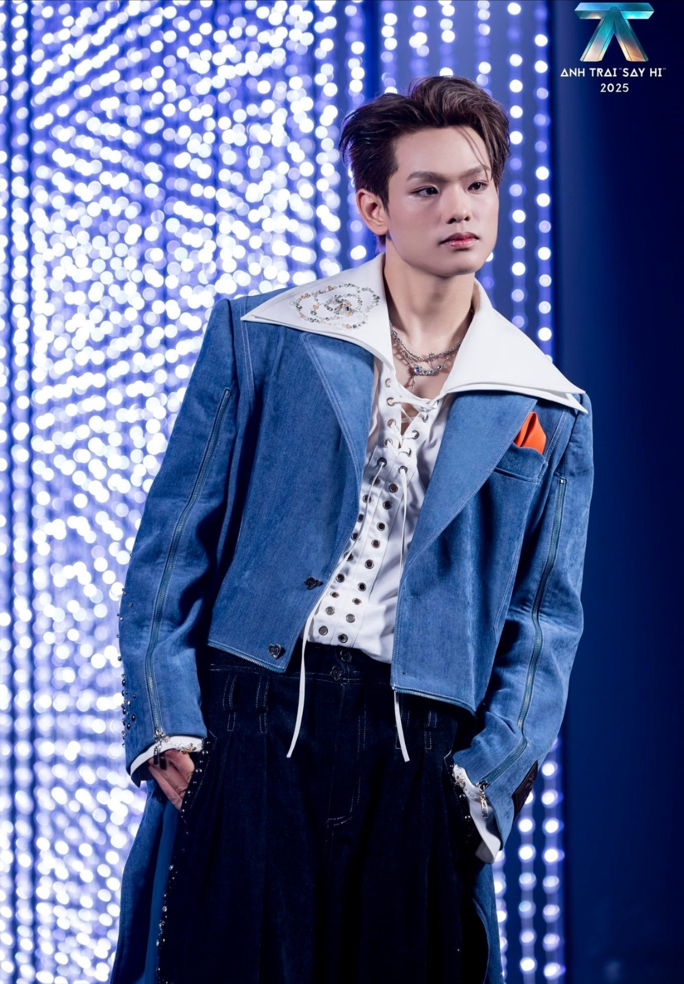 Gay cấn màn tranh đấu của 18 nghệ sĩ- Ảnh 2.