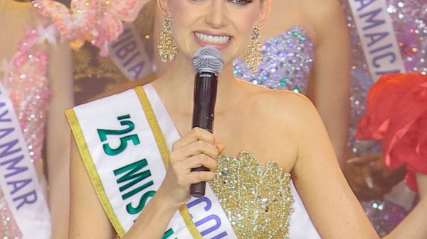 Chuyện gì đang xảy ra với những hoa hậu đẹp nhất thế giới? 28 Chuyện gì đang xảy ra với những hoa hậu đẹp nhất thế giới? 589813152 1256709803155040 176806539222076 n 1764398926448 1764398926766248098382