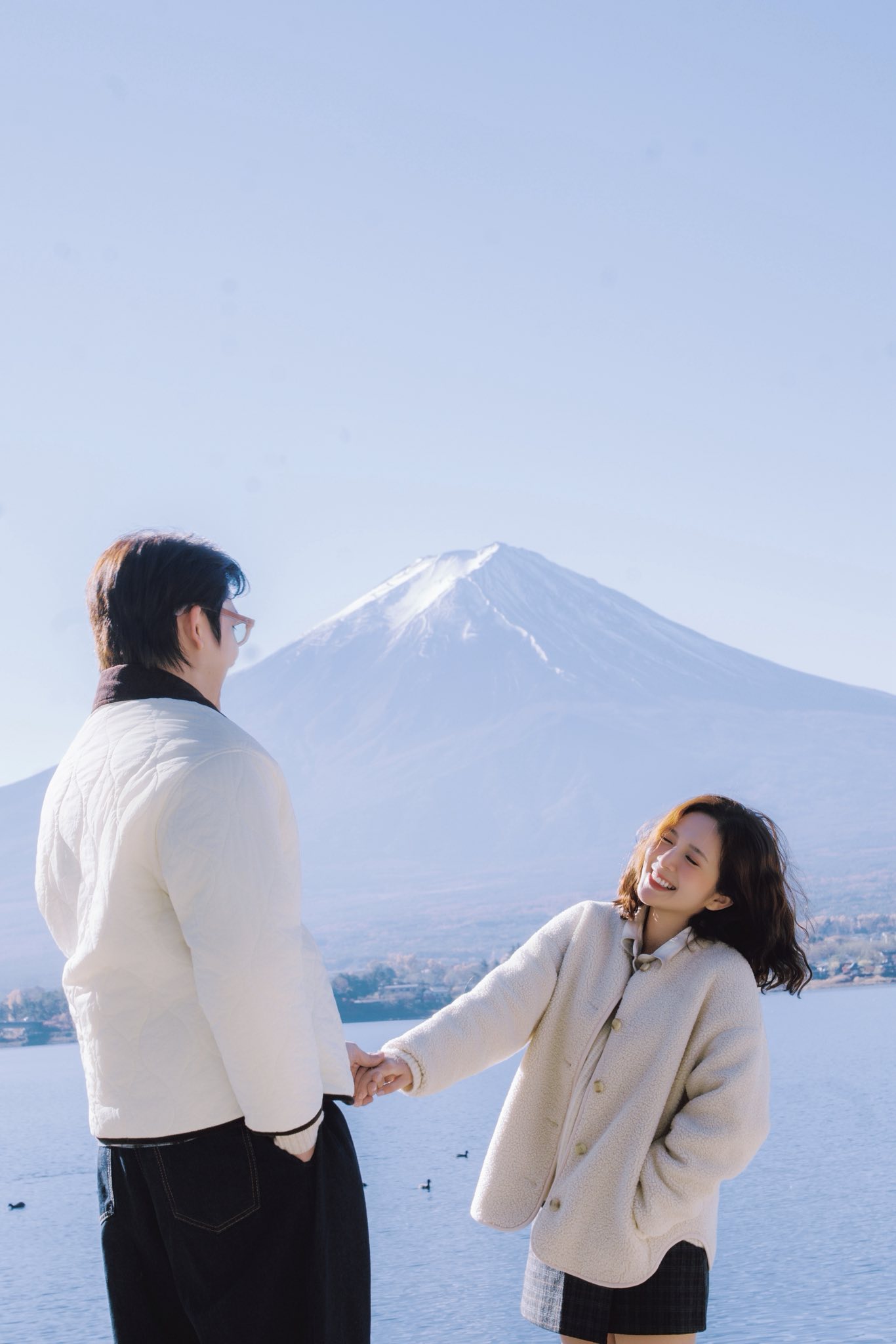 Quá mê đôi vợ chồng đẹp nhất vũ trụ VFC: Visual