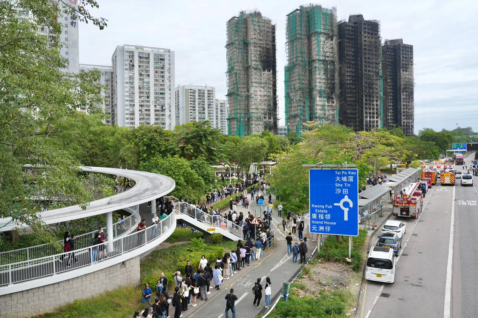 Những hình ảnh không thể nói nên lời 4 ngày sau hoả hoạn lịch sử tại Hong Kong (Trung Quốc)- Ảnh 7. Những hình ảnh không thể nói nên lời 4 ngày sau hoả hoạn lịch sử tại Hong Kong (Trung Quốc)- Ảnh 7.