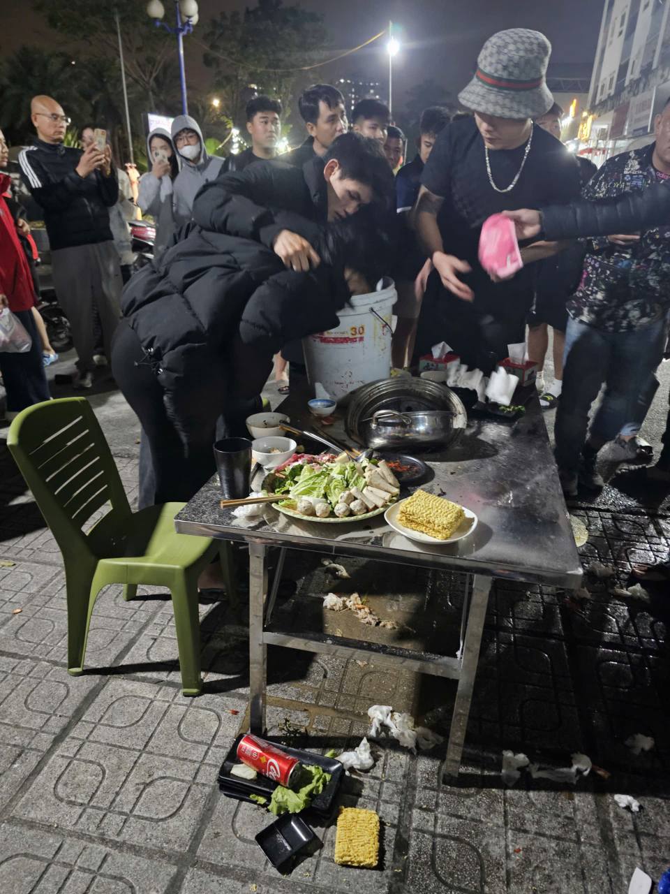 Nổ quán ở Nhật Bản khiến 1 người tử vong ngay tại chỗ: Hiện trường chỉ còn trơ khung, nguyên nhân từ khu vực bếp- Ảnh 5.