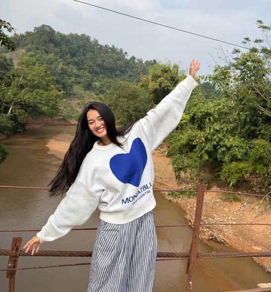 Á hậu Việt và bạn trai kém 10cm vừa công khai được 2 tháng đã rục rịch cưới?- Ảnh 2. Á hậu Việt và bạn trai kém 10cm vừa công khai được 2 tháng đã rục rịch cưới?- Ảnh 2.