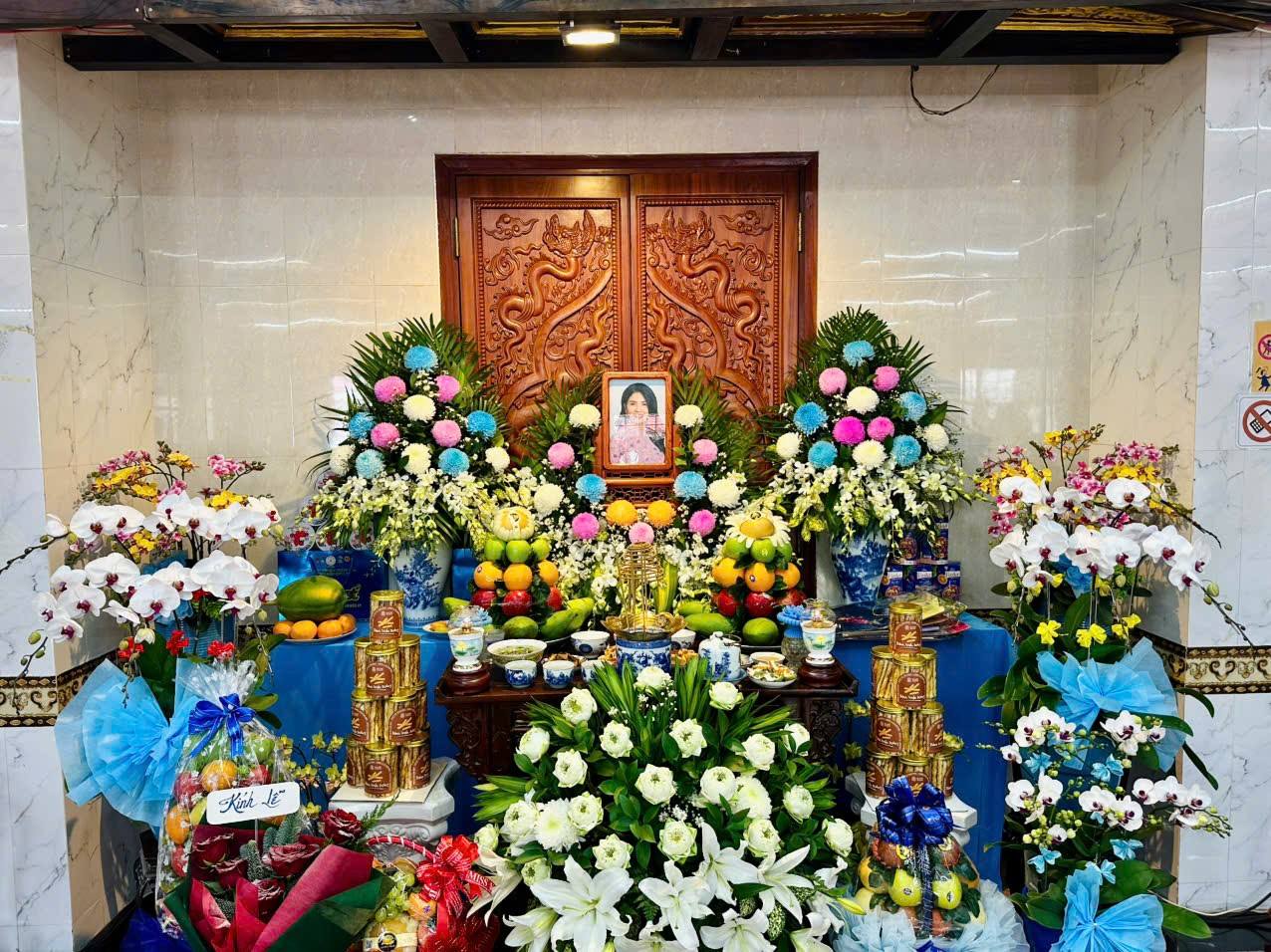 Sự trùng hợp rùng mình của 3 cố nghệ sĩ Chí Tài - Thương Tín - Ngọc Trinh- Ảnh 3. Sự trùng hợp rùng mình của 3 cố nghệ sĩ Chí Tài - Thương Tín - Ngọc Trinh- Ảnh 3.