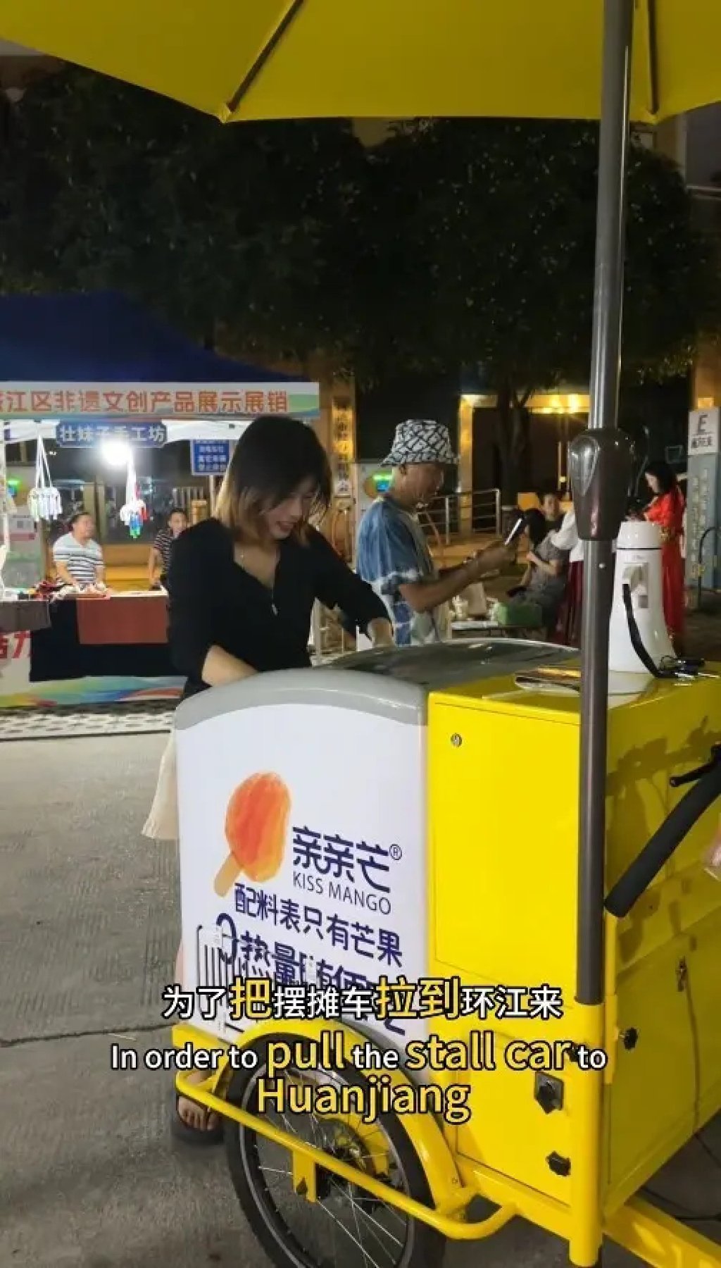 Tốt nghiệp ngành y nhưng đi bán kem, nữ sinh bị trường cũ gọi điện yêu cầu gỡ video vì