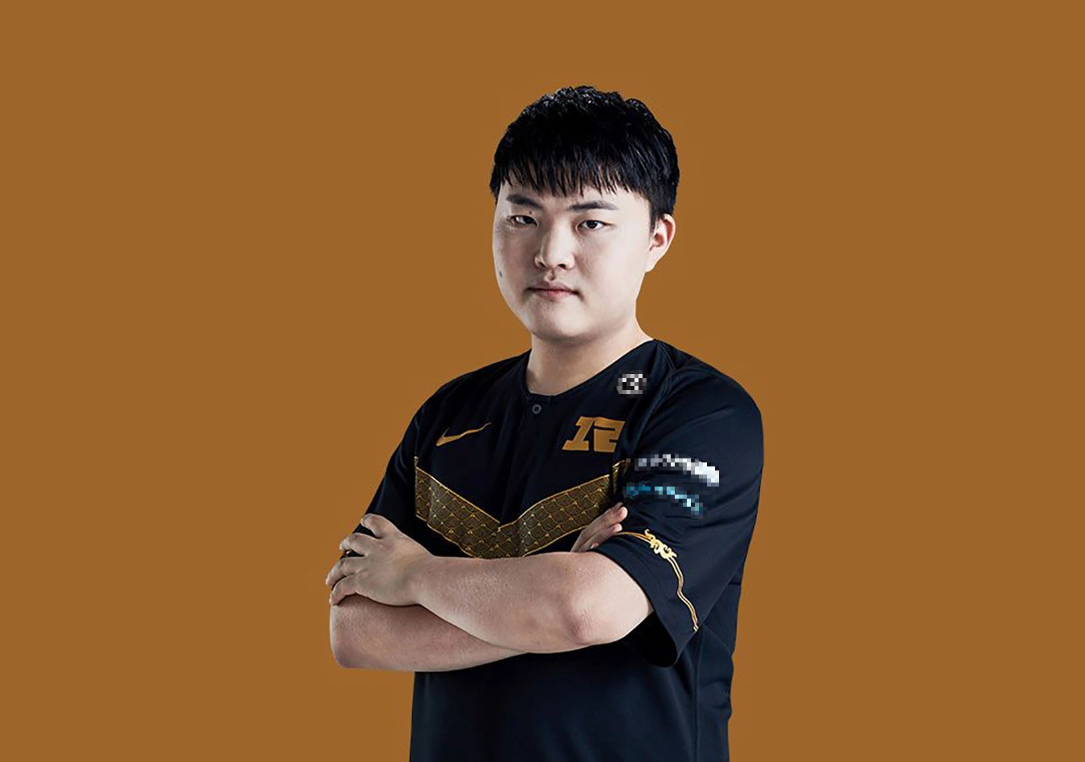 Huyền thoại Uzi rơi vào cảnh Huyền thoại Uzi rơi vào cảnh