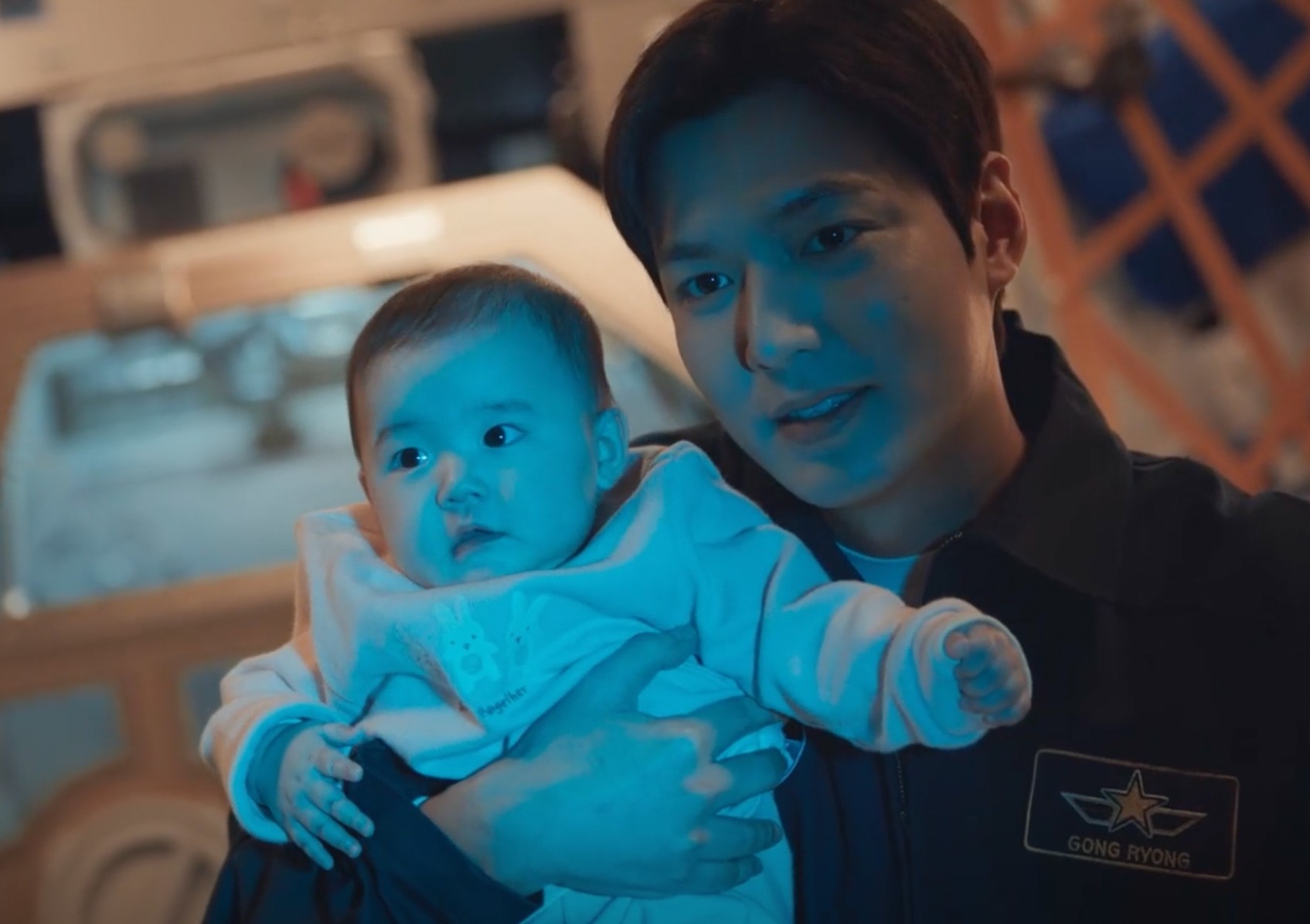 6-1740373475-328-width1695height1196 Sốc vì cái kết bom xịt của Lee Min Ho - 6