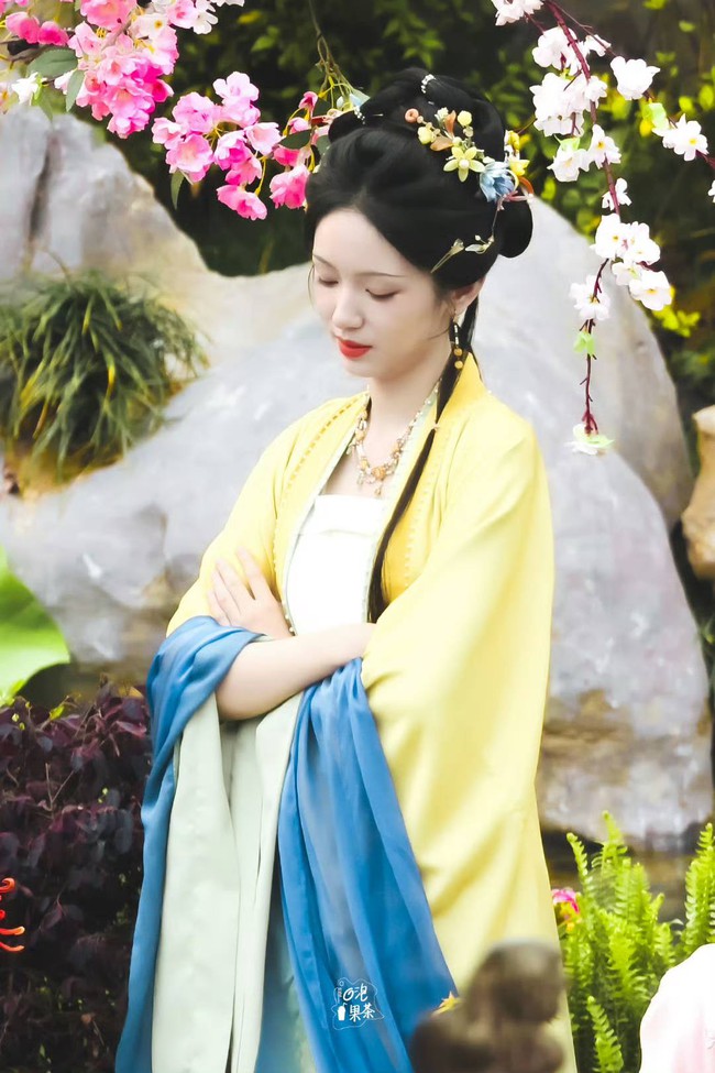 6-17471073979212118185405 "Tứ tiểu thư" đẹp nhất Trung Quốc hiện tại: Mỹ nhân cổ trang xứng đáng phong thần, nhan sắc lẫn phối đồ đều mướt mắt 6 17471073979212118185405