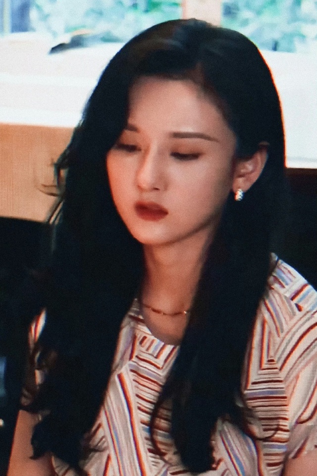 Sốc visual chuẩn vibe thập niên 90 của đệ nhất mỹ nhân Trung Quốc 2025: Nguyện seeding nhan sắc này cả đời- Ảnh 3.