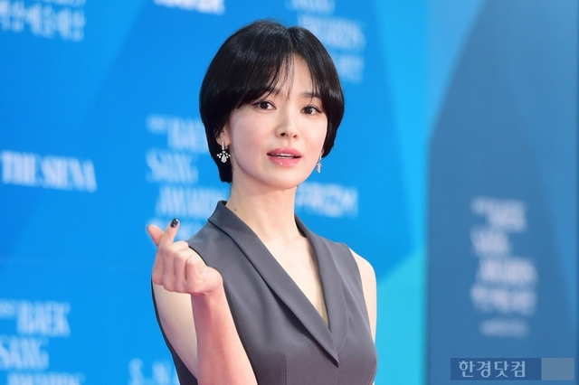 Siêu phẩm hay nhất sự nghiệp Song Hye Kyo: 2025 vẫn làm nên kỳ tích có một không hai, đằng cấp minh tinh đâu phải để đùa- Ảnh 4.