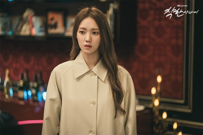 Lạy trời đừng bao giờ cho mỹ nhân này đóng vai nghèo nữa: Visual kiệt tác tạo hóa, mặc giẻ lau lên người vẫn sang- Ảnh 4. Lạy trời đừng bao giờ cho mỹ nhân này đóng vai nghèo nữa: Visual kiệt tác tạo hóa, mặc giẻ lau lên người vẫn sang- Ảnh 4.