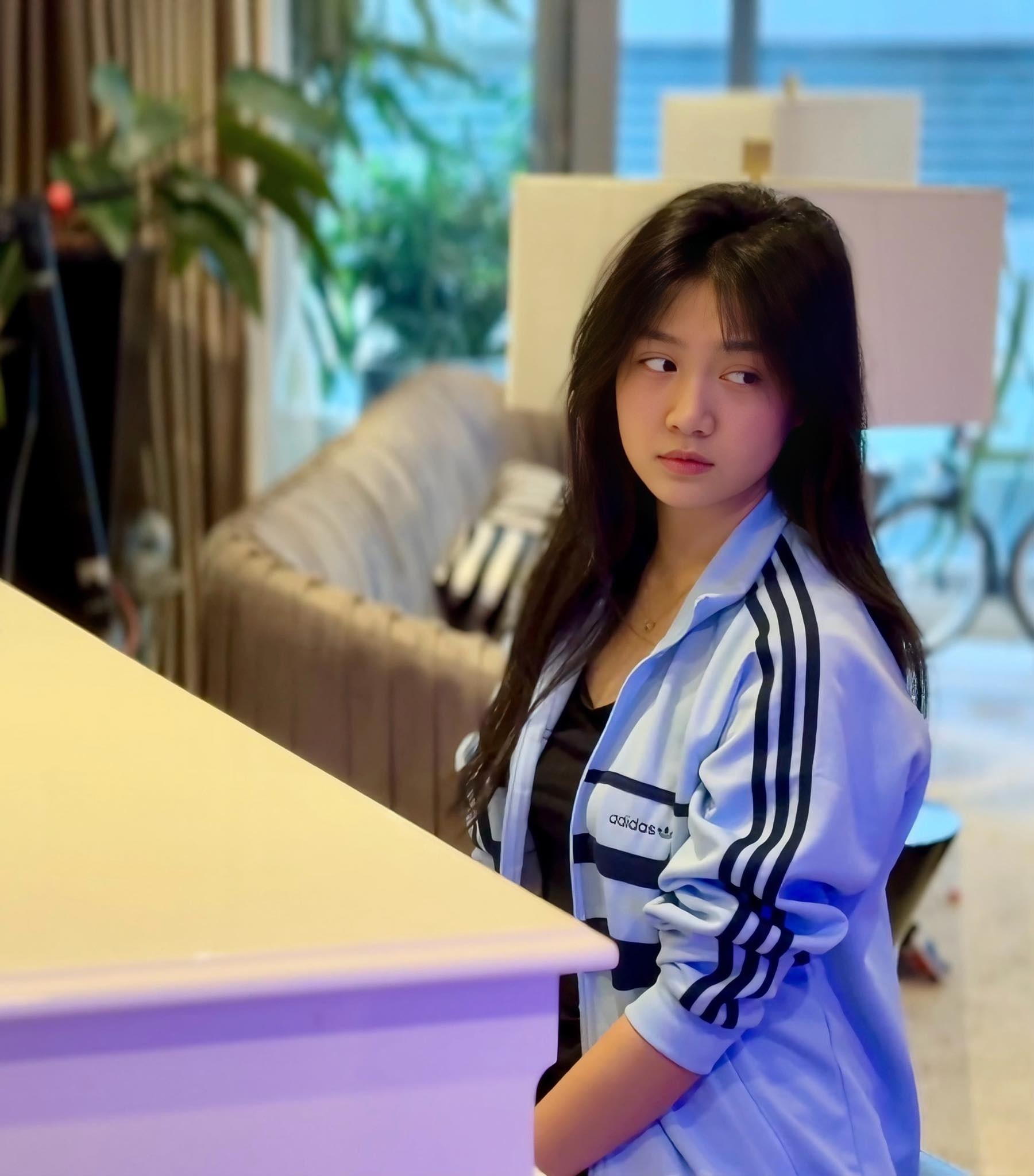 Vợ chồng Mạnh Trường khoe con gái ở tuổi 16, xinh xắn thế nào mà được gọi là hoa hậu tương lai?- Ảnh 5.