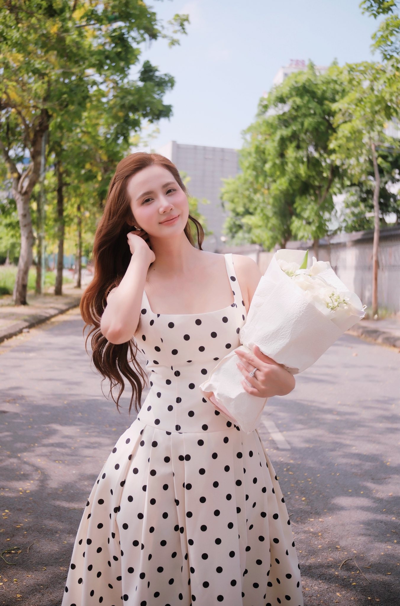 Mỹ nhân Vbiz làm mẹ đơn thân sở hữu khối tài sản khủng, nói gì trước nghi vấn khi mặc váy cưới?- Ảnh 3. Mỹ nhân Vbiz làm mẹ đơn thân sở hữu khối tài sản khủng, nói gì trước nghi vấn khi mặc váy cưới?- Ảnh 3.