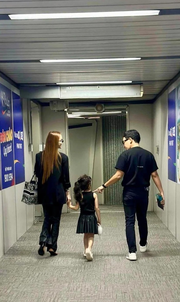 Con gái Trường Giang 6 tuổi được học đủ thứ chuẩn Con gái Trường Giang 6 tuổi được học đủ thứ chuẩn