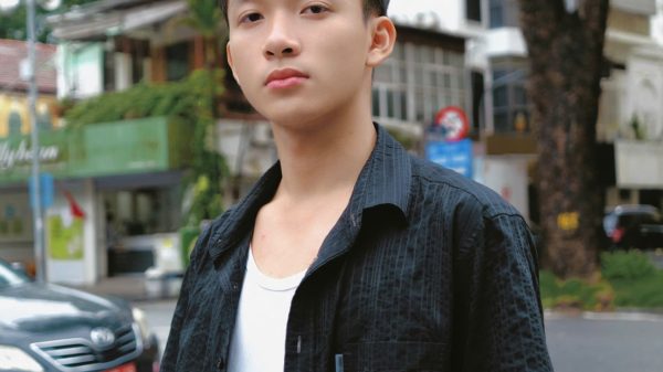 Nam sinh 19 tuổi sốc khi đóng phim giờ vàng 6 7310 1759375455831 1759375456245559638765