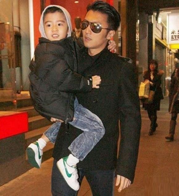 Hot: Không tin được đây là visual con trai cả 18 tuổi của Tạ Đình Phong!- Ảnh 3. Hot: Không tin được đây là visual con trai cả 18 tuổi của Tạ Đình Phong!- Ảnh 3.