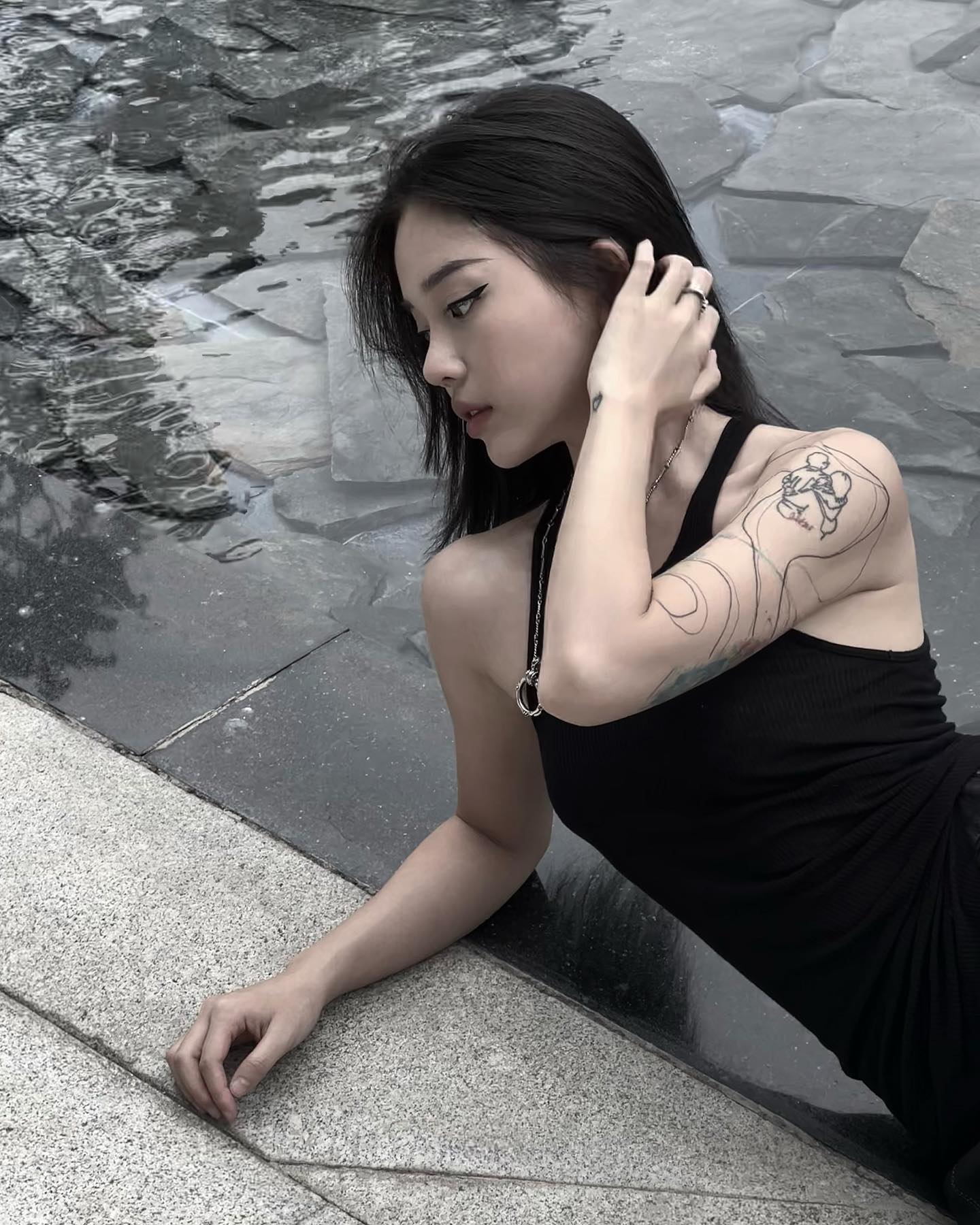 Ra clip cực bạo, Linh Ngọc Đàm hút 1,1 triệu lượt xem- Ảnh 2.