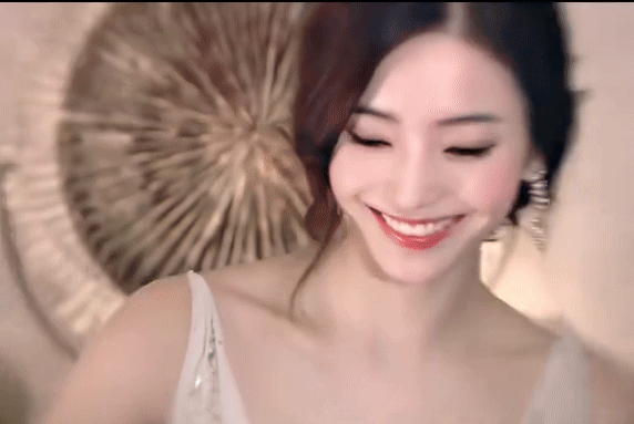 Mỹ nhân đẹp nhất Vườn Sao Băng làm sao thế này: Mặt mũi đơ như tượng, mắt lờ đờ, miệng cũng không mở nổi!- Ảnh 1. Mỹ nhân đẹp nhất Vườn Sao Băng làm sao thế này: Mặt mũi đơ như tượng, mắt lờ đờ, miệng cũng không mở nổi!- Ảnh 1.