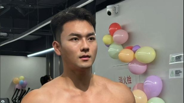 Không chỉ Vương Tinh, một nam người mẫu Trung Quốc cũng vừa được giải cứu khỏi đường dây buôn người sang Myanmar- Ảnh 1. Không chỉ Vương Tinh, một nam người mẫu Trung Quốc cũng vừa được giải cứu khỏi đường dây buôn người sang Myanmar- Ảnh 1.