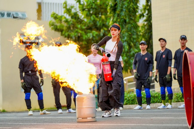 Ám ảnh vụ cháy kinh hoàng ở chung cư Carina, TPHCM khiến 13 người thiệt mạng- Ảnh 3.