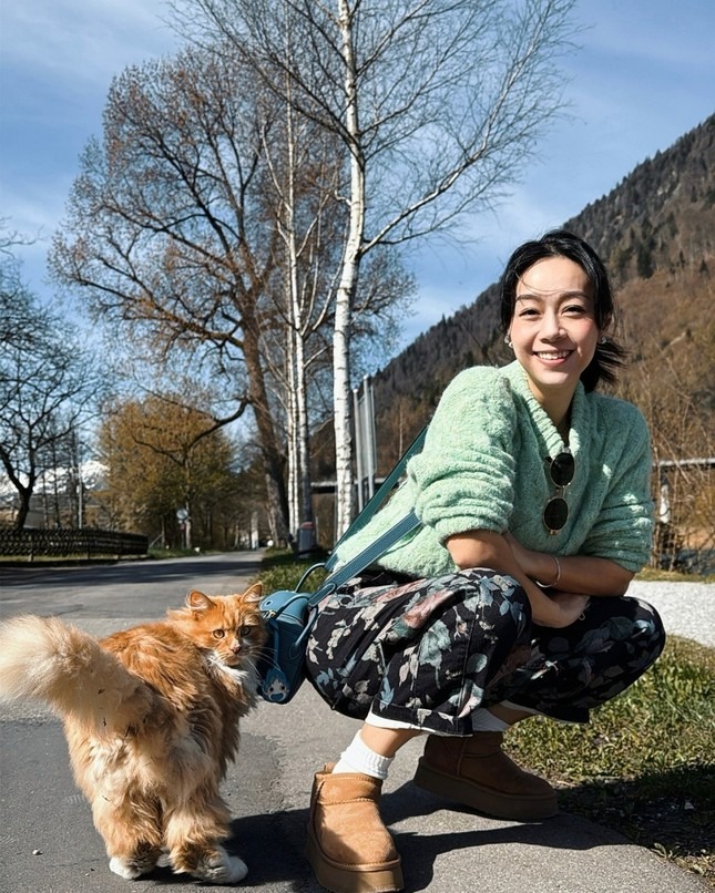 1 Á hậu tuyên bố giải nghệ sau khi đoạn clip dài 16 phút gây sốc bại lộ- Ảnh 2.