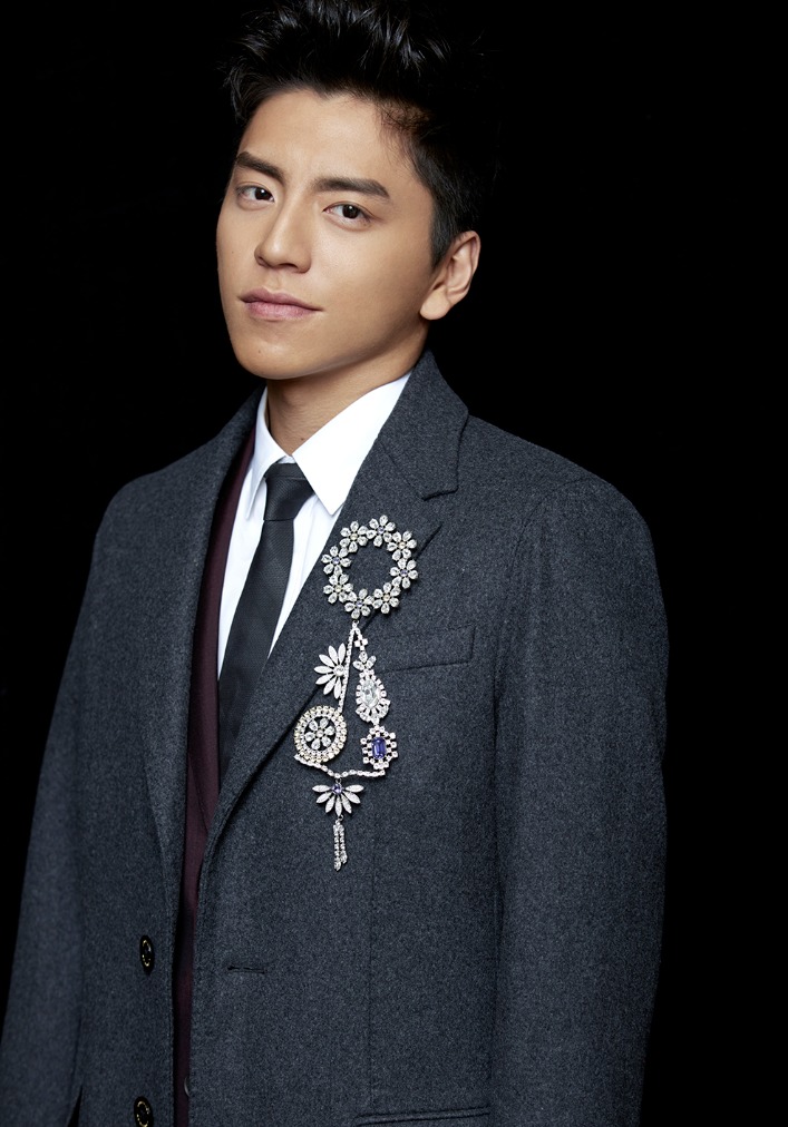 Vương Đại Lục hiện đang là tâm điểm chỉ trích của công chúng vì cáo buộc âm mưu giết người Vương Đại Lục hiện đang là tâm điểm chỉ trích của công chúng vì cáo buộc âm mưu giết người